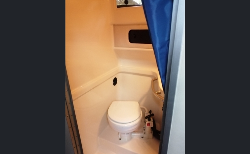 Sea Ray Sundancer 290-kuva-15